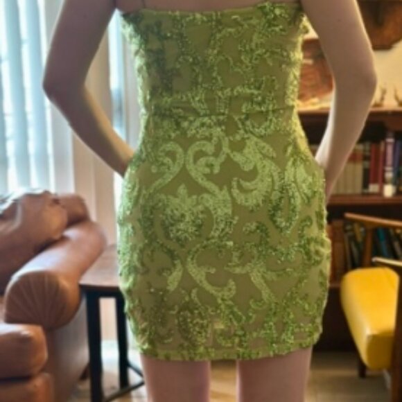 Never Worn Windsor Sequened Green Clubbing Dress - Picture 3 of 4